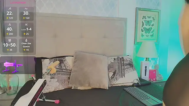 Snapshot of Carlaguzman_ chatting on 11.05.25 Carlaguzman online show from 11.05.25