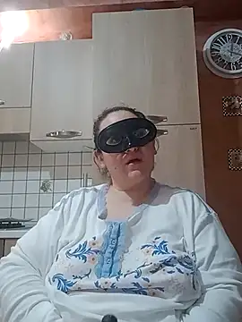 Snapshot of Dolcecurvy chatting on 03.14.25 Dolcecurvy online show from 03.14.25