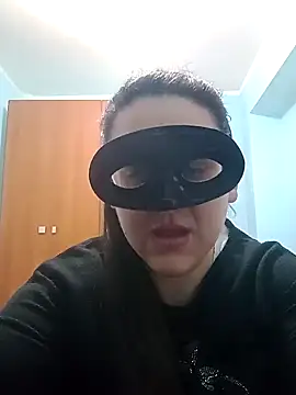 Snapshot of Dolcecurvy chatting on 03.17.25 Dolcecurvy online show from 03.17.25