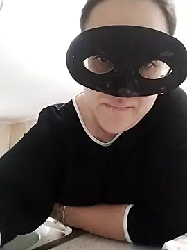 Snapshot of Dolcecurvy chatting on 09.29.25 Dolcecurvy online show from 09.29.25