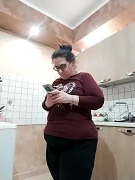 Dolcecurvy online show from 04.15.26