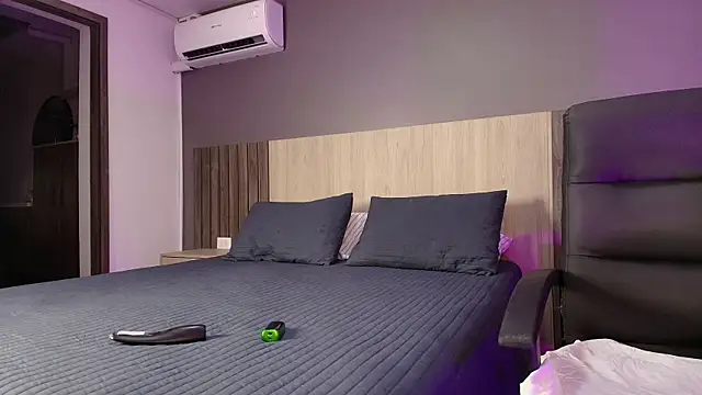 Ashly hills online show from 03.04.25