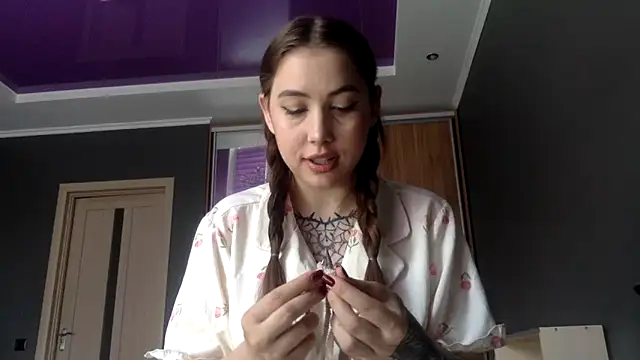 Snapshot of bysinka18 chatting on 05.19.26 bysinka18 online show from 05.19.26