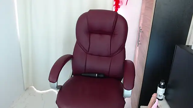 Mature 2025 online show from 07.20.26