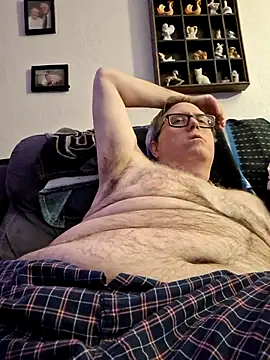 Snapshot of Smallone327 chatting on 02.27.25 Smallone327 online show from 02.27.25