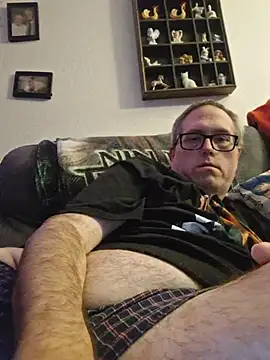 Snapshot of Smallone327 chatting on 11.01.25 Smallone327 online show from 11.01.25