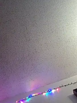 Snapshot of Smallone327 chatting on 12.14.25 Smallone327 online show from 12.14.25