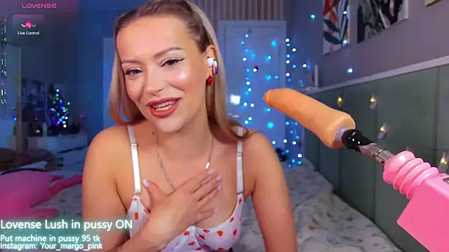 Snapshot of Margony chatting on 12.21.25 Margony online show from 12.21.25