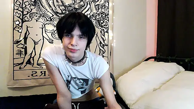 Snapshot of timi-moon chatting on 03.13.25 timi-moon online show from 03.13.25