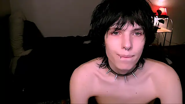 Snapshot of timi-moon chatting on 11.12.25 timi-moon online show from 11.12.25