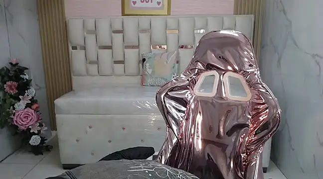 lili conor s online show from 03.10.25