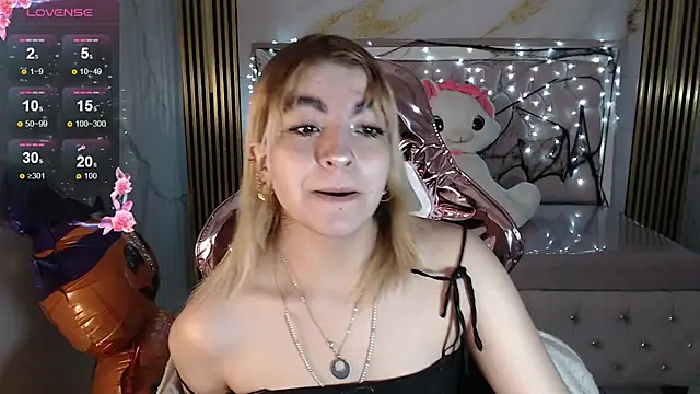 lili conor s online show from 10.16.25