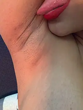 Snapshot of isha_sassy chatting on 12.05.25 isha sassy online show from 12.05.25