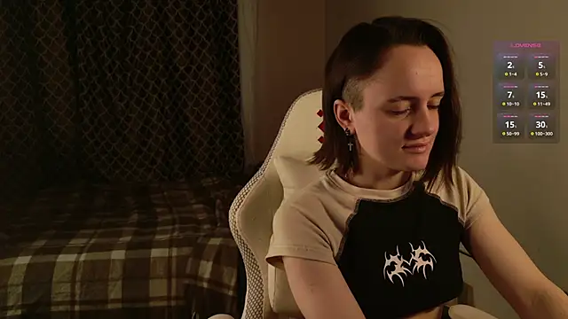 Luna Loveee online show from 10.10.25