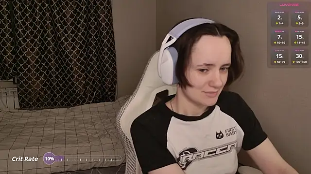 Luna Loveee online show from 02.14.26