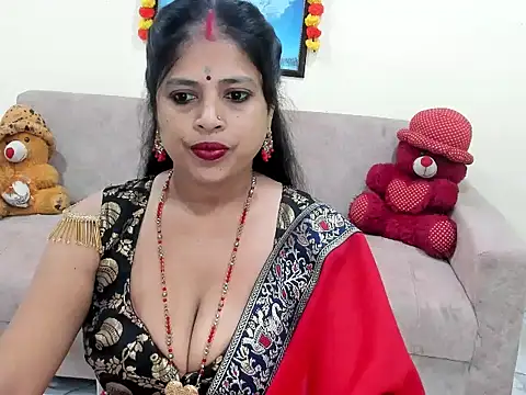 leahgotiii online show from 10.13.25