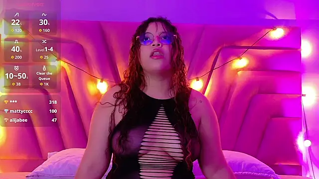 innocenthazel online show from 10.25.25