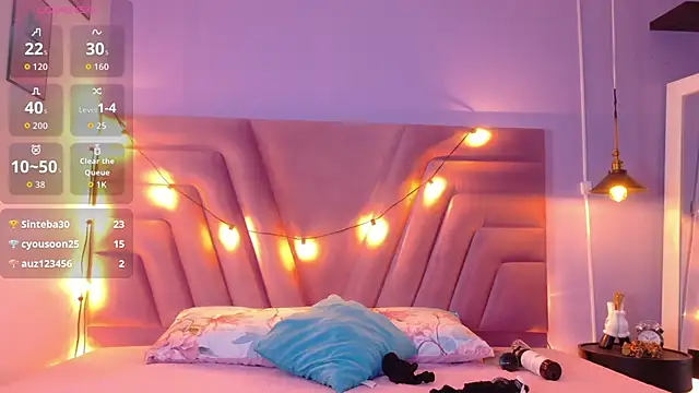 innocenthazel online show from 11.08.25