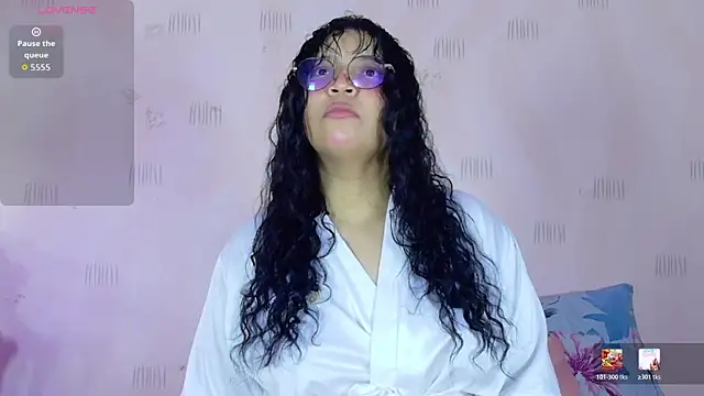 innocenthazel online show from 06.30.26