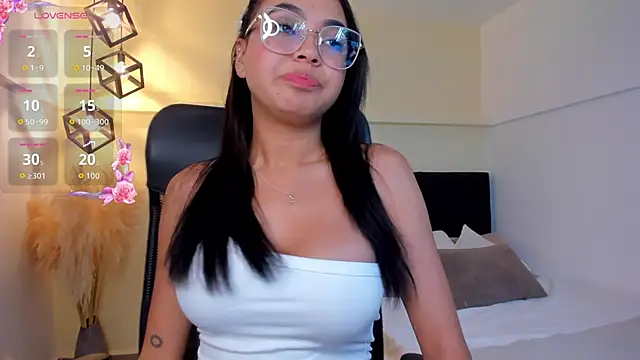 Lucia Brown  online show from 06.18.26