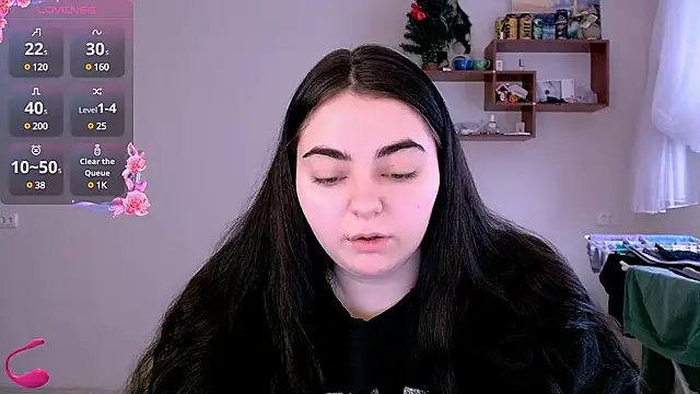 Snapshot of kitsune_8 chatting on 02.25.25 kitsune 8 online show from 02.25.25