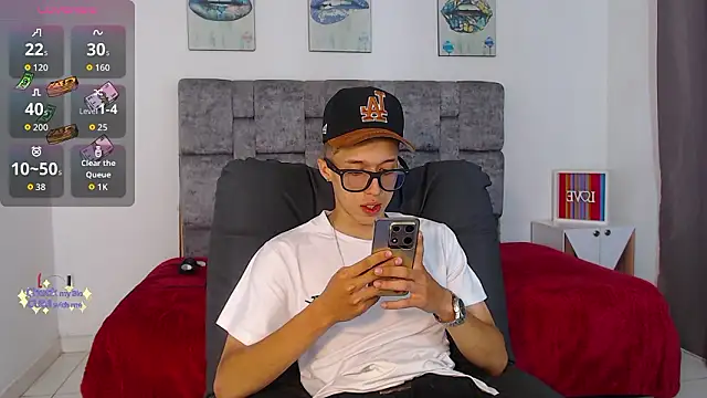 skinny bigcock02 online show from 03.12.26