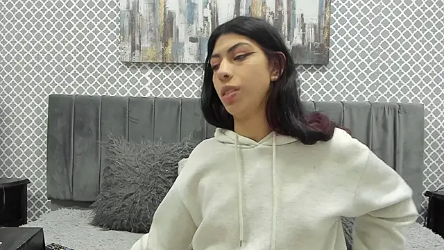 Cassie bloom online show from 10.18.25