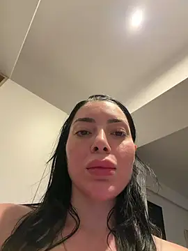 Mia Splash online show from 06.04.26