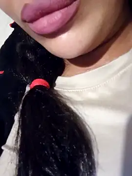 Sexlove1xo online show from 11.18.25