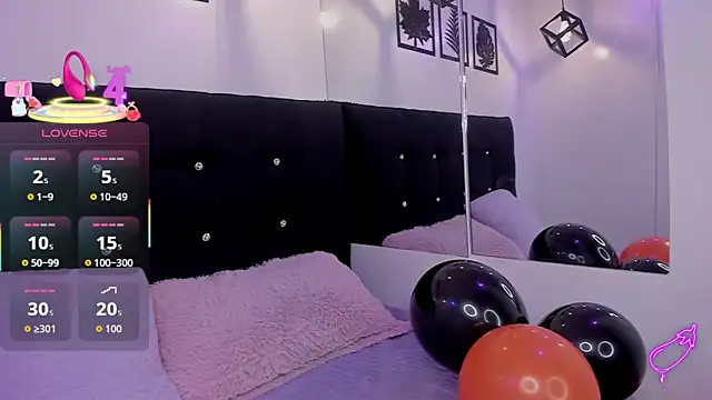 Anniie  Evans online show from 10.22.25