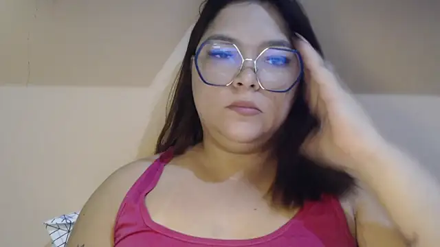 Snapshot of GoddessChaar chatting on 12.16.25 GoddessChaar online show from 12.16.25