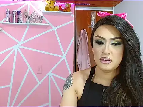 Snapshot of crsthinasweet chatting on 03.17.25 crsthinasweet online show from 03.17.25