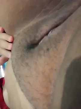 Snapshot of Milynhaofc chatting on 12.14.25 Milynhaofc online show from 12.14.25