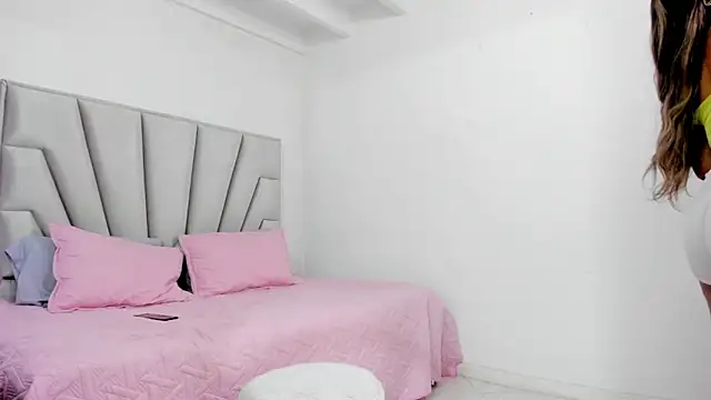 Snapshot of Couple_fantasies69 chatting on 11.22.25 Couple fantasies69 online show from 11.22.25