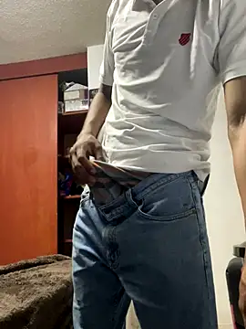 Snapshot of Erickhotddjots chatting on 09.24.25 Erickhotddjots online show from 09.24.25