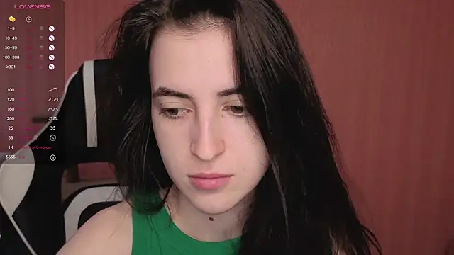 Snapshot of reaiss chatting on 09.24.25 reaiss online show from 09.24.25