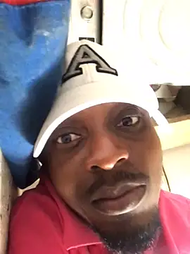 Snapshot of justyou2025 chatting on 03.17.25 justyou2025 online show from 03.17.25