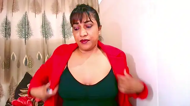 Snapshot of Indian_Erotic69 chatting on 06.11.26 Indian Erotic69 online show from 06.11.26