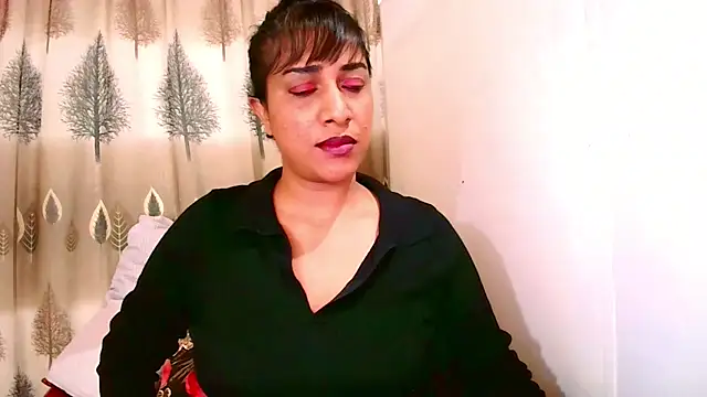 Snapshot of Indian_Erotic69 chatting on 06.23.26 Indian Erotic69 online show from 06.23.26
