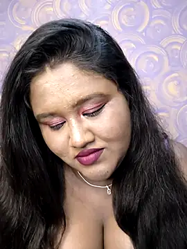 Snapshot of horny_diana chatting on 05.16.26 horny diana online show from 05.16.26