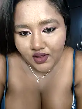Snapshot of horny_diana chatting on 06.22.26 horny diana online show from 06.22.26