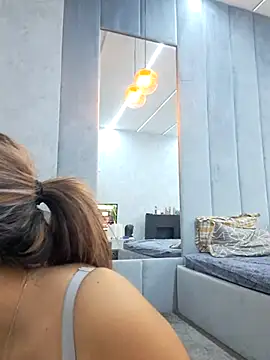 Bella Posh online show from 10.12.25