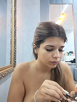 Bella Posh online show from 11.05.25