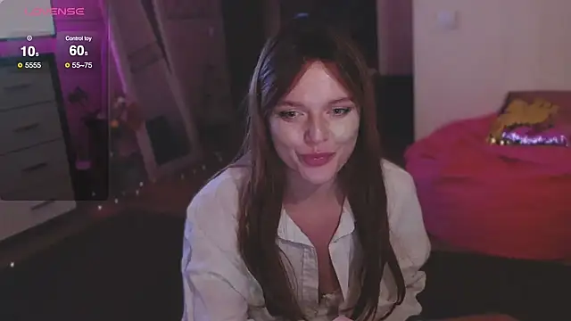 Snapshot of CherryRed_Girl chatting on 02.22.25 CherryRed Girl online show from 02.22.25