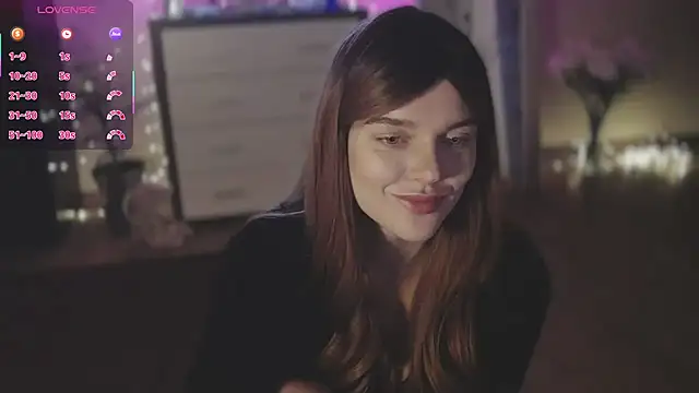 Snapshot of CherryRed_Girl chatting on 10.04.25 CherryRed Girl online show from 10.04.25