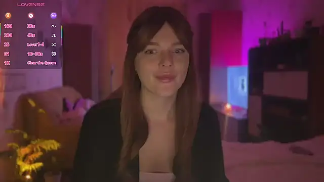 Snapshot of CherryRed_Girl chatting on 11.25.25 CherryRed Girl online show from 11.25.25