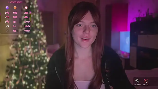 Snapshot of CherryRed_Girl chatting on 12.13.25 CherryRed Girl online show from 12.13.25