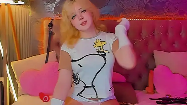 EmilyAngells online show from 04.21.26