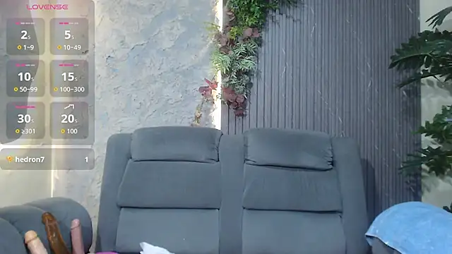 Snapshot of denise_babe_ chatting on 11.25.25 denise babe online show from 11.25.25