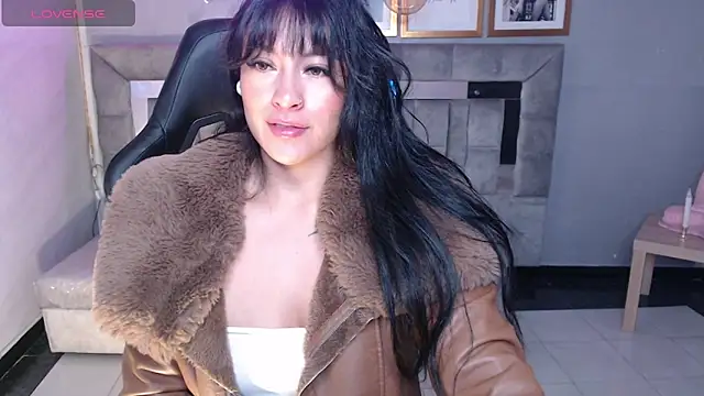 Isabella Collen v online show from 11.13.25